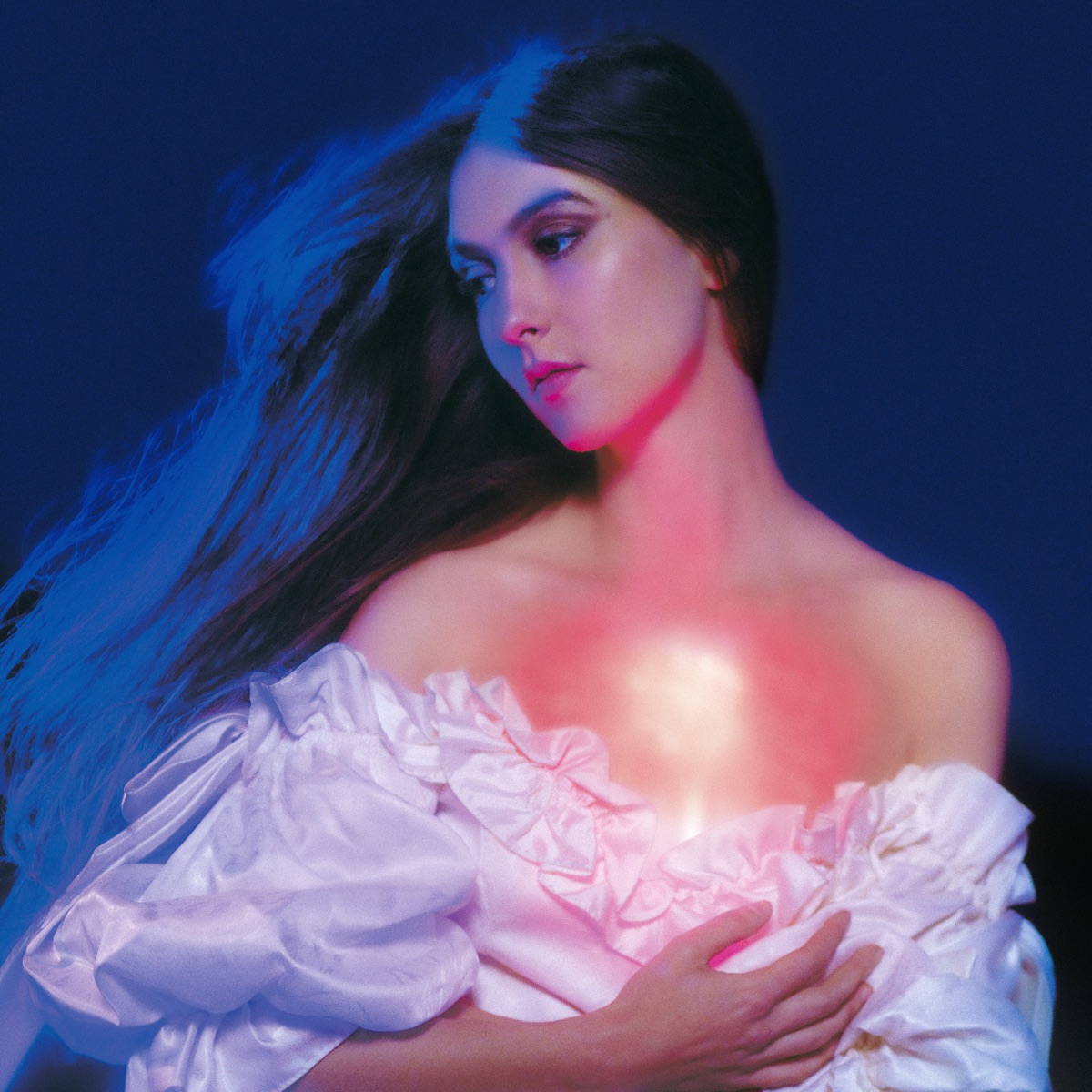 Weyes Blood《And in the Darkness, Hearts Aglow》专辑封面